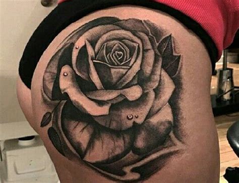 tatuajes en la nalga para mujeres grandes|Ideas de tatuajes en la nalga grande